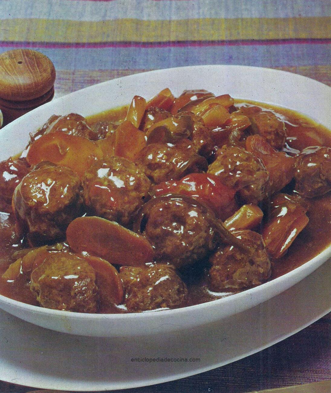 Albóndigas en salsa oriental