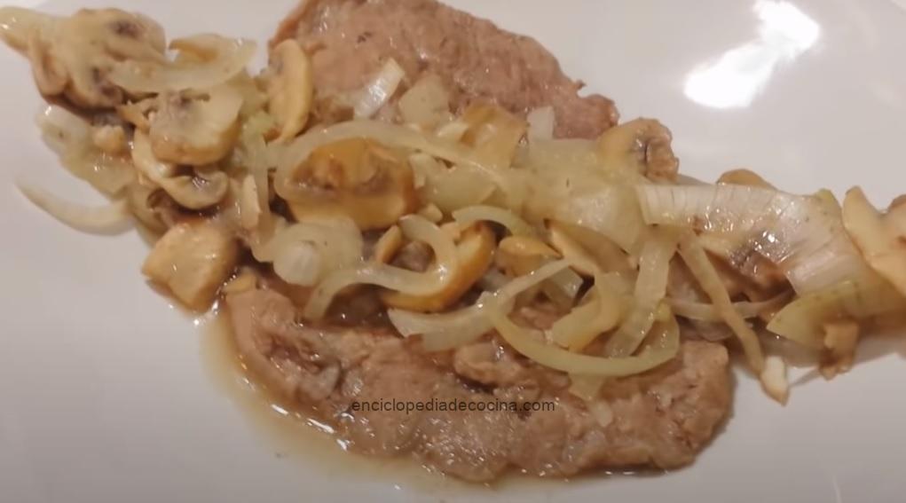 Bistecs con champiñones - Recetas de Cocina