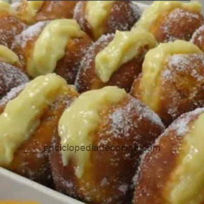 Bombas rellenas con crema de queso y nuez