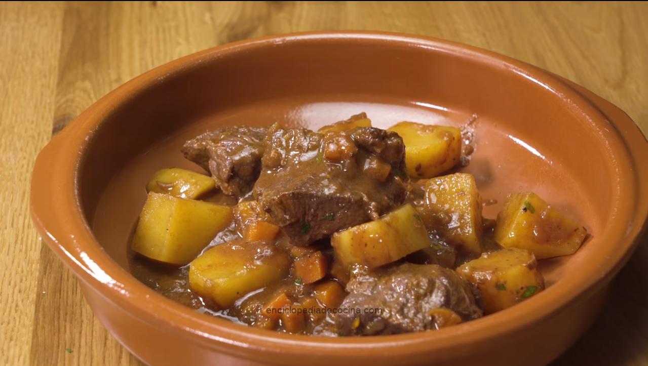 Carne estofada a la romana