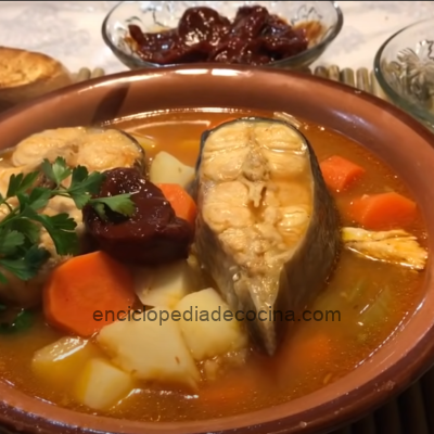 caldo de pescado