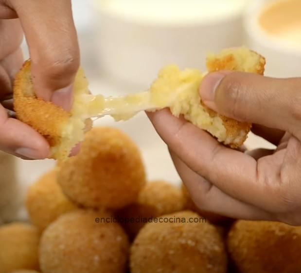 Croquetas de papas rellenas