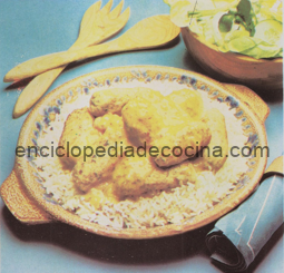 Croquetas de pescado con salsa picante