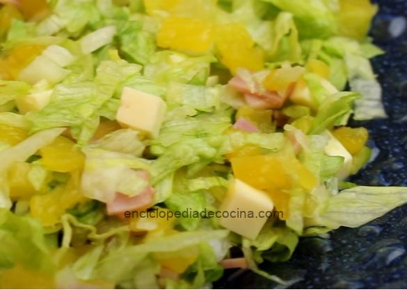 Ensalada de ananá y lechuga