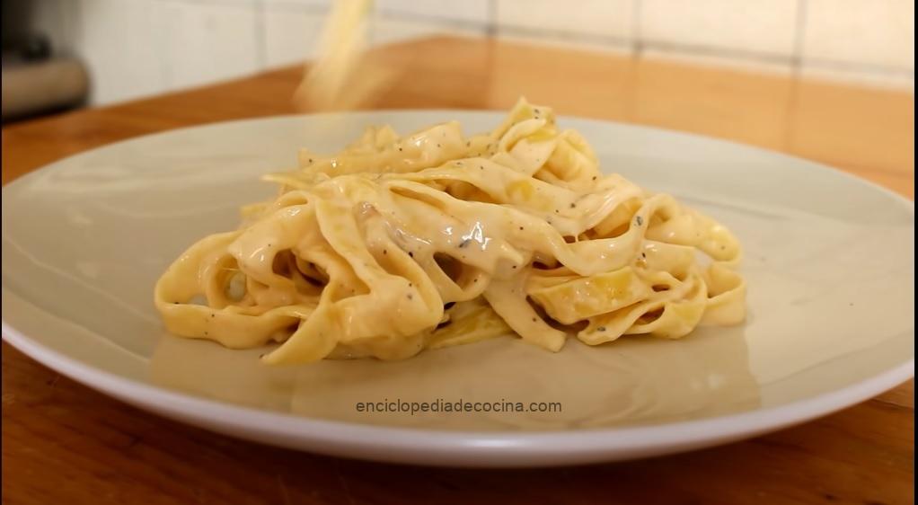 Fettuccini Alfredo