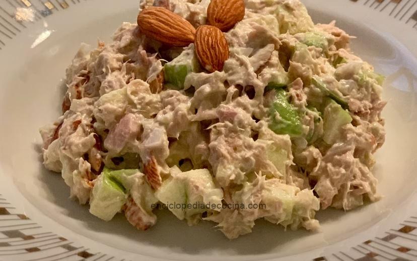 Ensalada de atún y manzana