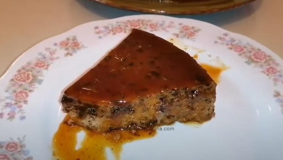 Flan de ciruelas en tarta