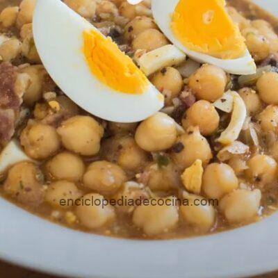 garbanzos a la catalana