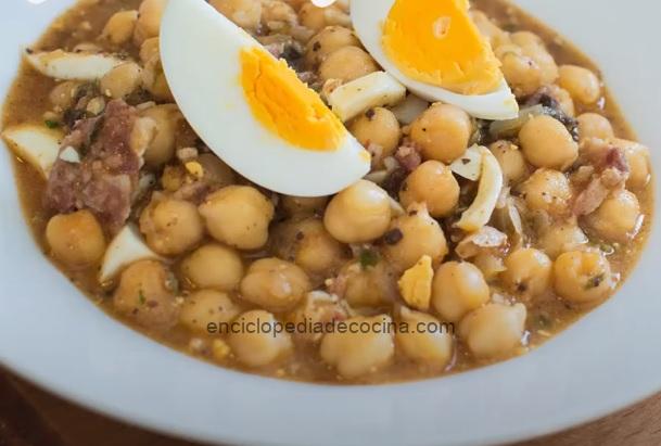 Garbanzos a la catalana