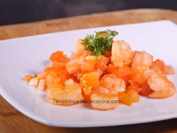 Langostinos en salsa picante (camarones)