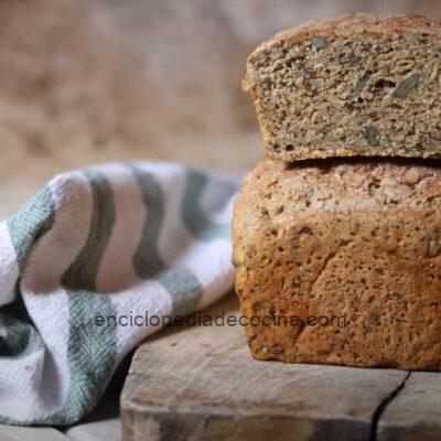 pan de avena y alcaravea