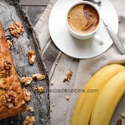 pan de bananas y nueces