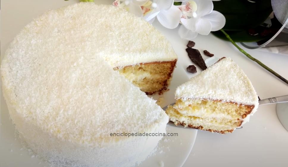 Pastel de crema de coco