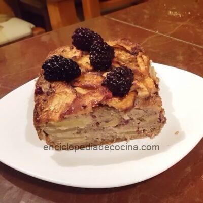 pastel de moras y manzanas